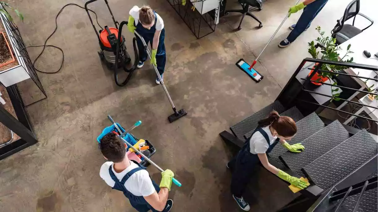 Advocating for Cleaners' Rights: Addressing HR Challenges in Cleaning Services